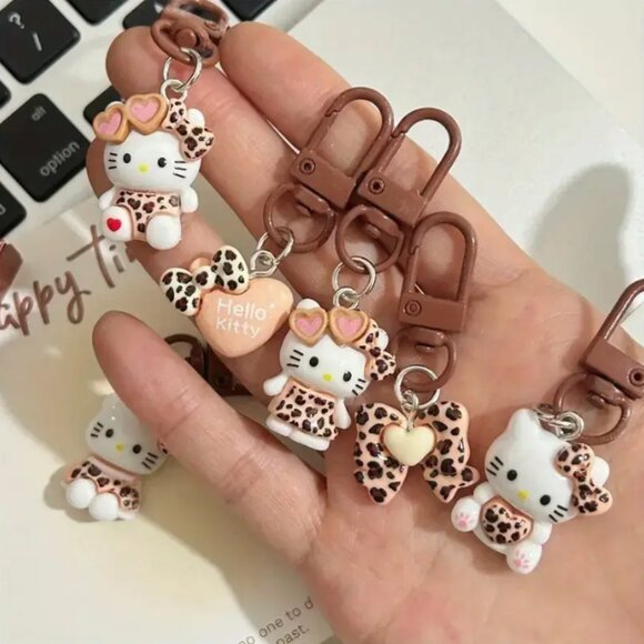 🍏50% OFF/3+...6-pcs Set of Cute Hello Kitty Bag Charms - Picture 3 of 10